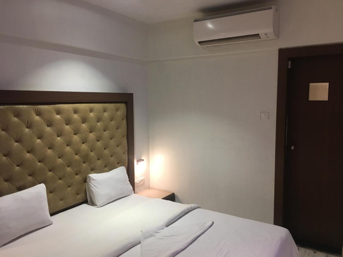 Pravasi Residency Lodge *