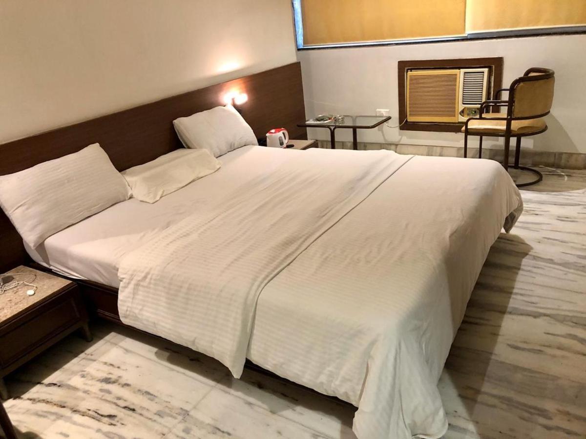 Pravasi Residency Lodge *