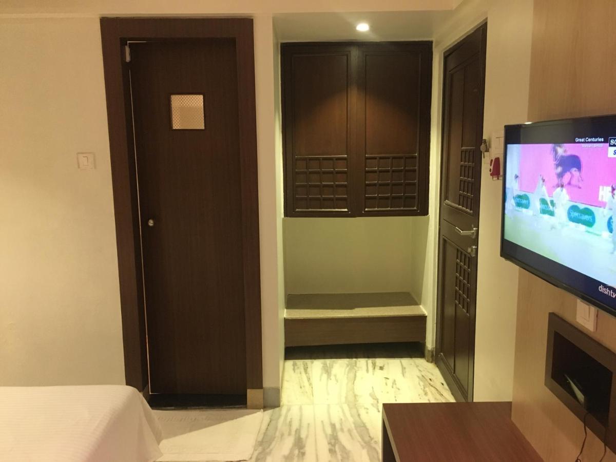 Pravasi Residency Lodge
