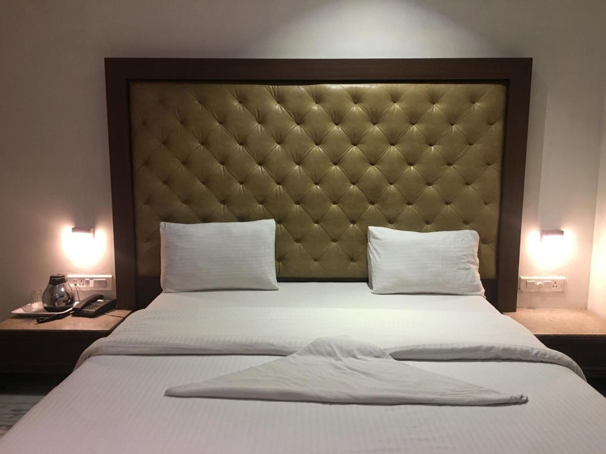 Pravasi Residency Lodge