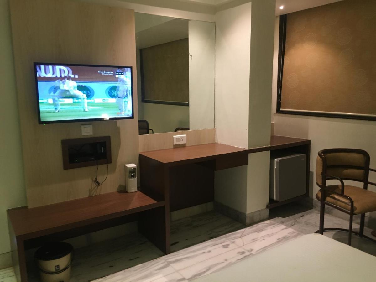 Lodge Pravasi Residency *